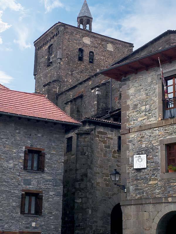 Edificacin tradicional en piedra Isaba